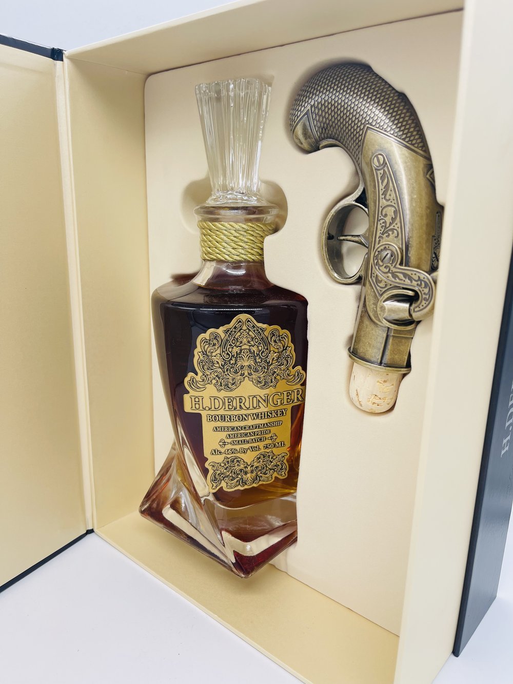 H. Deringer Bourbon Whiskey Gift Set - Bottles2Gift