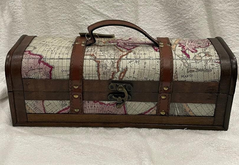 Antique Map Wooden Wine Trunk with Handle - Bottles2Gift