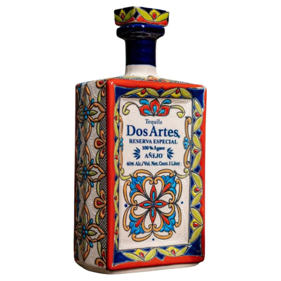 Dos Artes Reserva Especia Añejo Ceramic bottle 1L - Bottles2Gift
